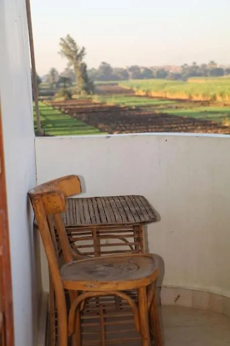 Apartment Twin Rooms Close To Most Tourist Areas Luxor