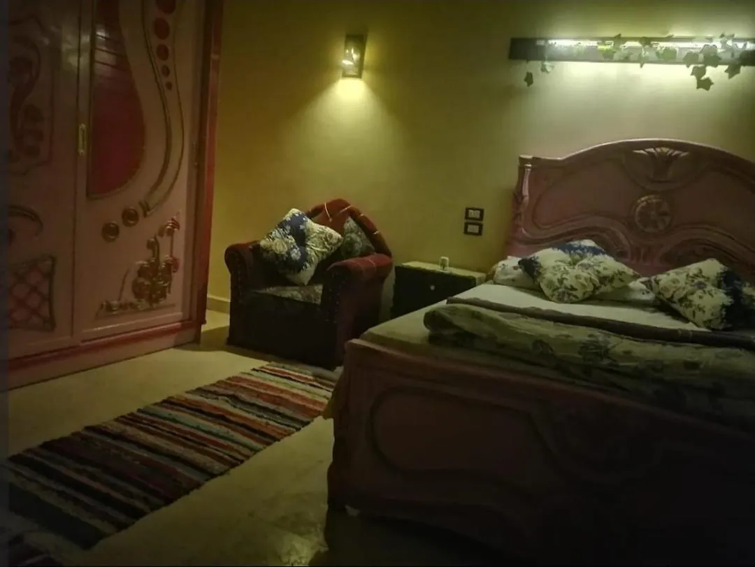 Apartment Twin Rooms Close To Most Tourist Areas Luxor