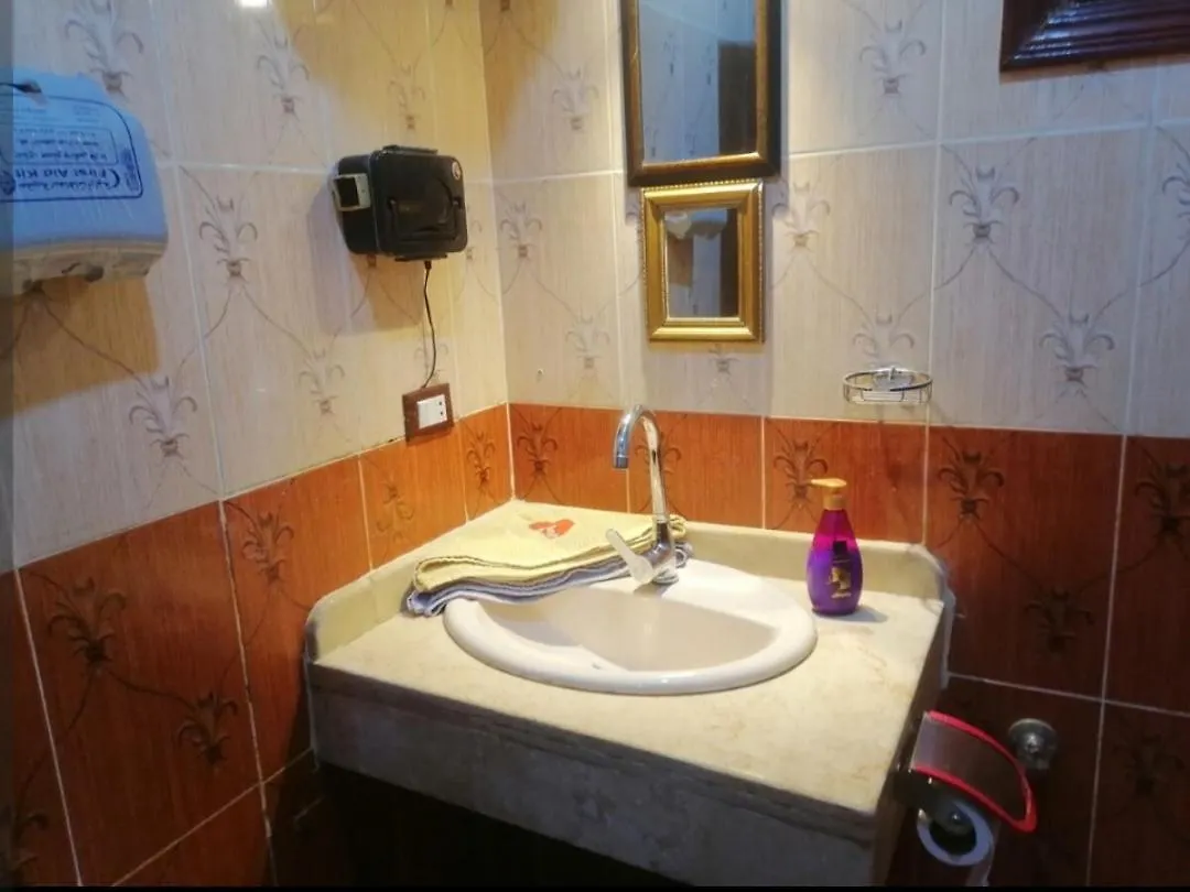 Twin Rooms Close To Most Tourist Areas Luxor